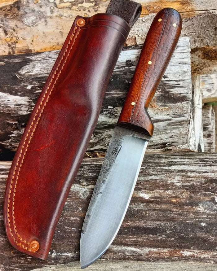 Walnut 5 1/2" Blade
