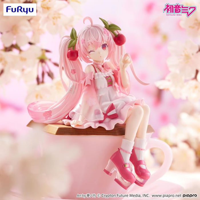 Furyu Hatsune Miku Sakura MIku Noodle Stopper (2025 Wink Ver)