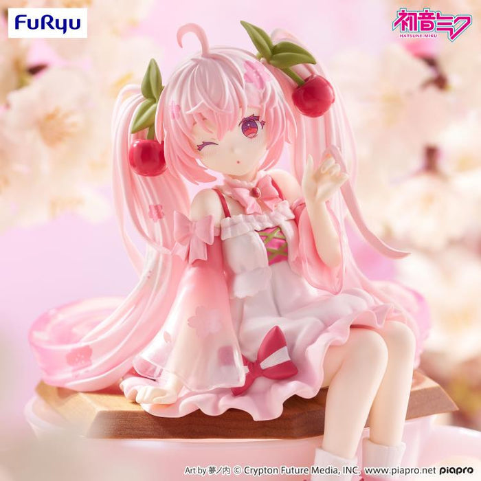 Furyu Hatsune Miku Sakura MIku Noodle Stopper (2025 Wink Ver)