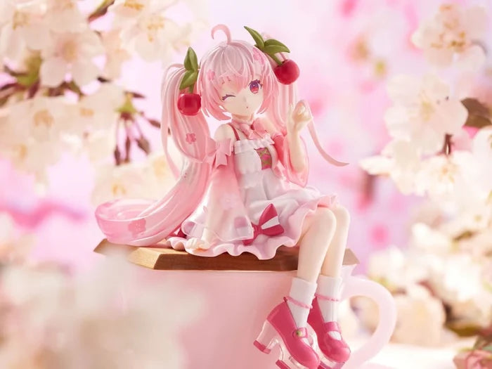 Furyu Hatsune Miku Sakura MIku Noodle Stopper (2025 Wink Ver)