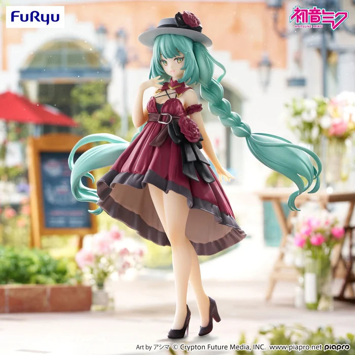 Furyu Trio Try It Hatsune Miku(Outing Red Dress Ver)