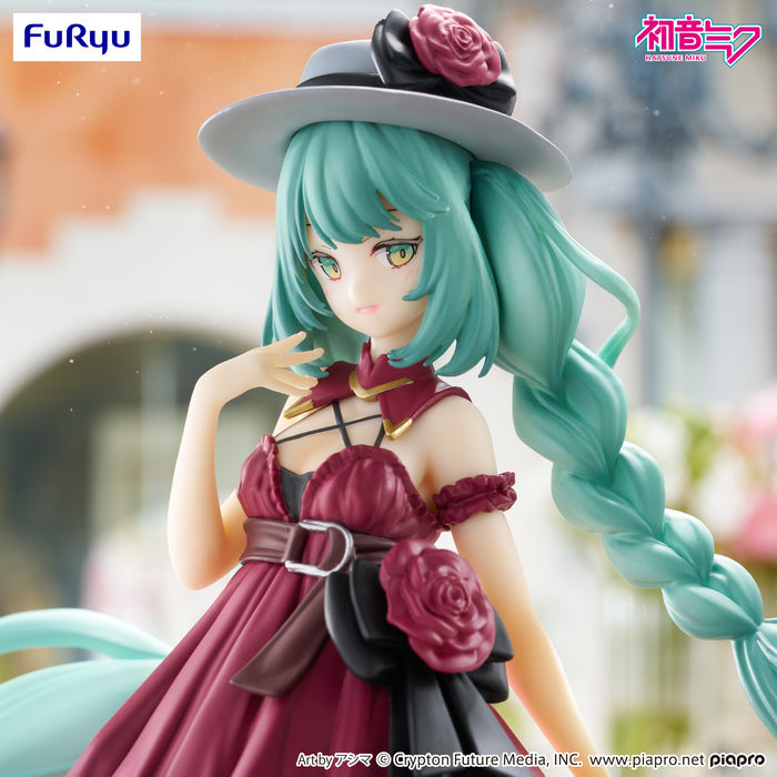Furyu Trio Try It Hatsune Miku(Outing Red Dress Ver)