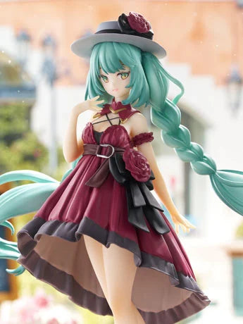 Furyu Trio Try It Hatsune Miku(Outing Red Dress Ver)
