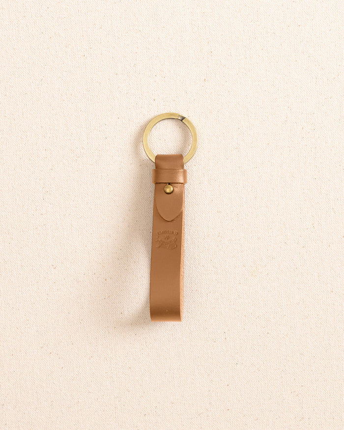 The front view of the Il Bisonte Classic Key Fob at Southern Tide - Natural