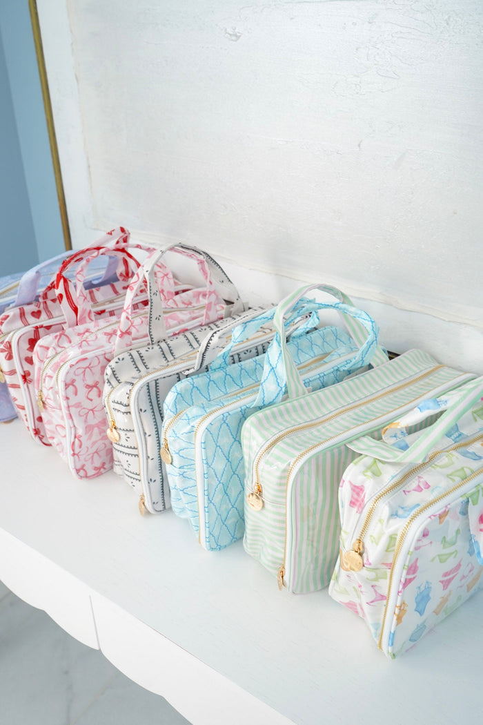 KenzKustomz Clear Coat Toiletry Case
