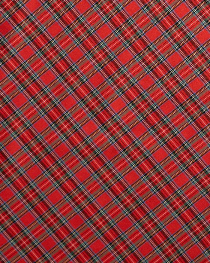 The detail pattern view of the High Cotton MacIntosh Tartan Pocket Square at Southern Tide - Red