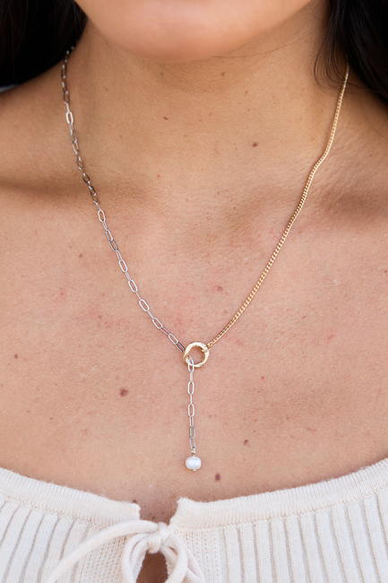 Pearl On Point Necklace